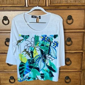 ☀️Flower and lace top